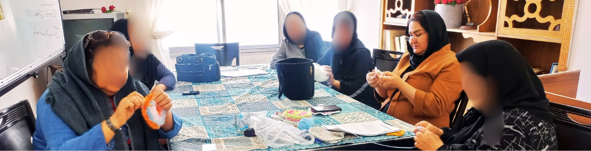 کلاس بافتنی و عروسک بافی